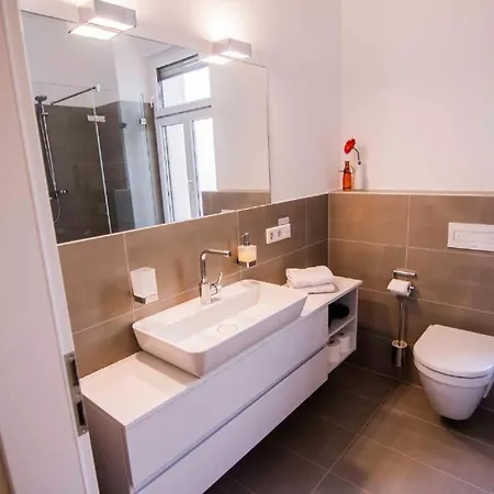 Helvetia Apartment Dusseldorf