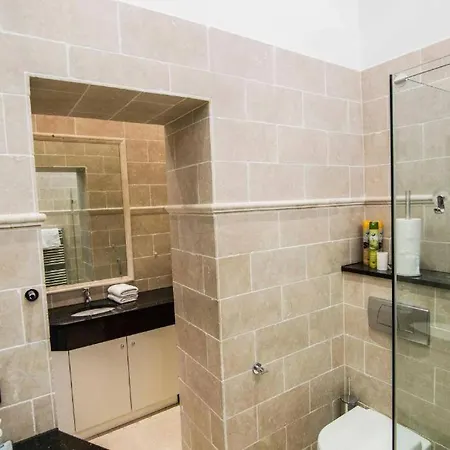 Helvetia Apartment *
